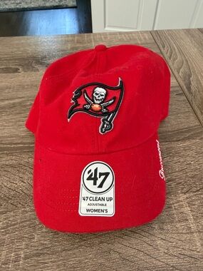 47 Women's Tampa Bay Buccaneers Red Adjustable Cap